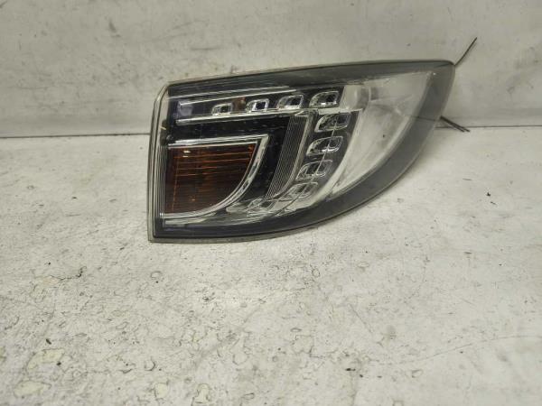 FEU ARRIERE DROIT MAZDA BREAK - Vue 1